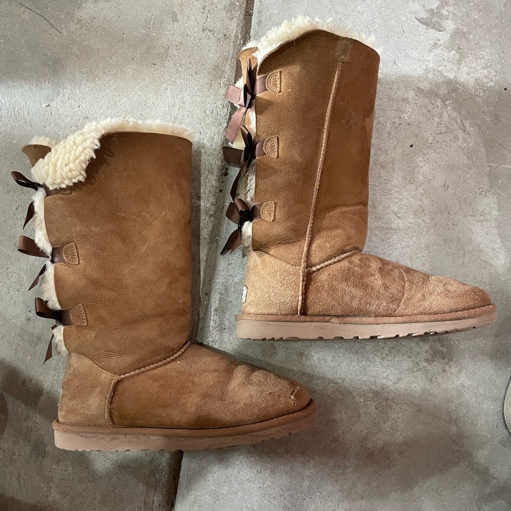 Tall Ugg Bailey Bows